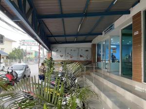 Illusion Hostel & Club