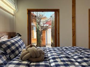 Korea Premium Hanok with Private Jacuzzi in Bukchon Village near Gyeongbokgung, Gwanghwamun, Jongno, Seoul