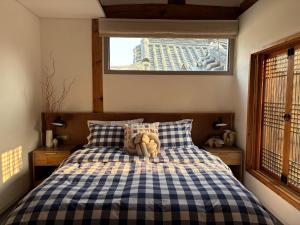Korea Premium Hanok with Private Jacuzzi in Bukchon Village near Gyeongbokgung, Gwanghwamun, Jongno, Seoul