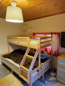 Cozy Kolsva Cabin Private Entrance