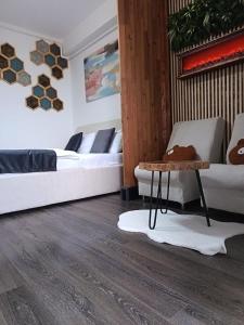 Kaan Studio - Mamaia Summerland