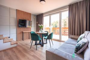 Nad Czarnym Stawem, Black Hill, MyWeek