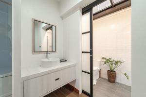 V227 Great Stay Spacious 4BR Near Top Beaches