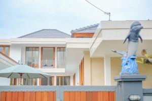 Villa Dolphin - New luxury Villa near Lovina Centre & Beach