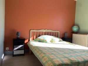 Chambre cosy avec salle de bain privée et piscine au calme