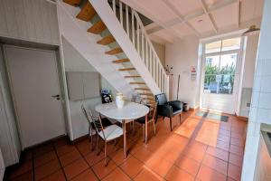 F3 house with garden in Grosbreuil