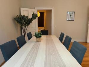 90 m2 Spacious Apartment with Free Parking