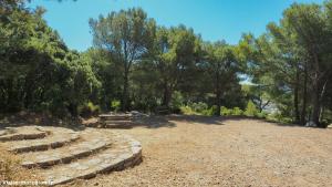 Coquet studio au pied de la crique de lAnau