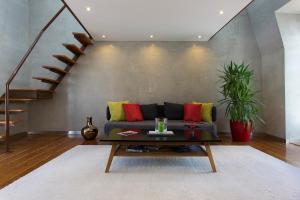 Modern Central Loft by Lisbon Village Apartments