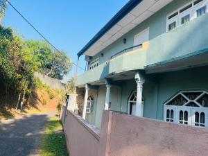 Ceylon Airport Apartment