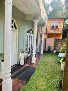 Ceylon Airport Apartment