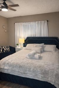 Private suite 3 miles from beach