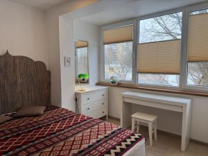 Artists Apartment - Near City Center