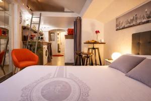 Studio atypique, CLIMATISATION, Lit 160 x 200, Netflix, parking, 500m centre - Gîtes La Tarine - LABEL GÎTE DE FRANCE