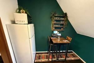 - LUXUS-OASE - Massagesessel, Wasserblick & Sky TV