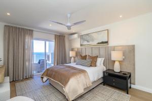 Blue Water Golf Villa, Views, 3BDR On suite, Pool, views