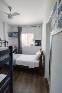 2 quadras da praia - Apto completo em São Vicente ideal para família e trabalho