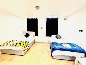 Big studio flat near Whitechapel