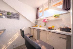 Studio duplex atypique climatisé, parking, lit double, Netflix, 500m centre