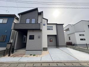 Great deal available through this month! Accommodates up to 12 guests! A brand-new private houseyou can fully enjoy life in Itoshima