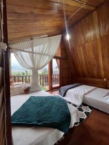 Cabin Hillside Dieng