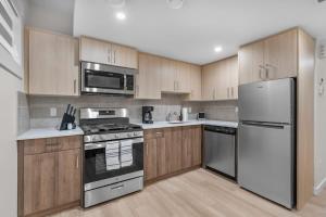 Bright 1BR Basement Suite Near U of A