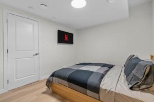 Bright 1BR Basement Suite Near U of A