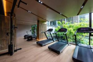 1BD with Rooftop Pool - 8 Min MRT Free Shuttle