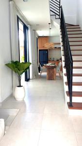 Foxy Corner Villa