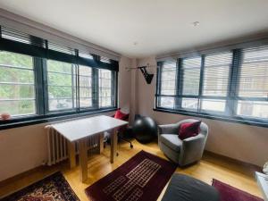 Bloomsbury jewel