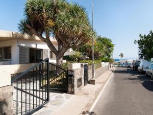 Three-Bedroom House room in Beach House Adelfas San Agustín MCI