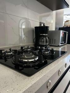 Modern 2BR Apartment Shangri-La Westlands with Gym