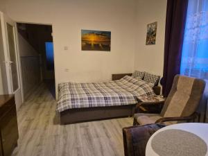 Przy krzywym drzewie - Old Town