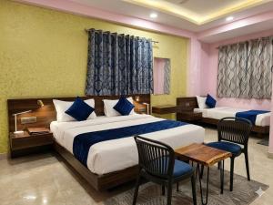 Hotel Blue Moon By LOTO