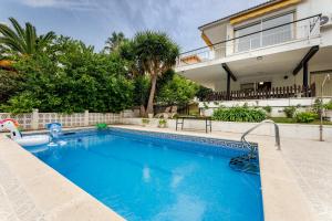 Oasis Salou Pool Beach and Bbq