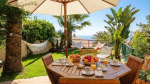 Corfu Villa in Sitges with Incredible View and Spectacular Pool Tennis View Calm Area Beaches at 30 minutes walk Bus at 200 meters