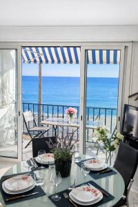 Le Reflet dAzur - les pieds dans leau