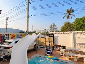 Konijiwa Bangsaen Private Pool Karaoke BBQ