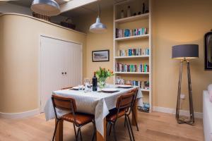 Badger Barn Knights Farm Allsaints Axminster, Devon EX13 7LS