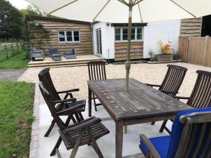 Badger Barn Knights Farm Allsaints Axminster, Devon EX13 7LS