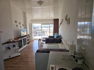 Gordanas place with a sea view