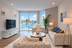 Venice Marina Water Front Luxury Condo