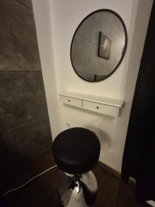 CityNest O5 Midnight Marble Suite