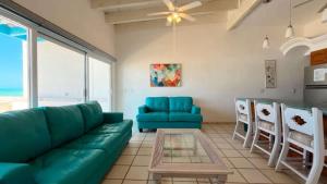 Charming and Cozy Beachfront Condo - Las Olas II 3