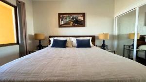 Gorgeous Third-Level Condo Princesa D-308