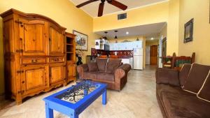 Cozy Ground Level Condo near Pool Pinacate 112