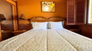 Beautiful Condo in Beach Resort Princesa A-203