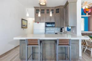 Cozy & Beautiful Beachfront Condo Las Olas II 2