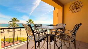 Cozy Sandy Beach Condo Pool Princesa A-302