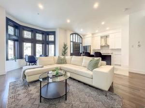 Magnificent Old-Meet 3BR - Downtown Montreal